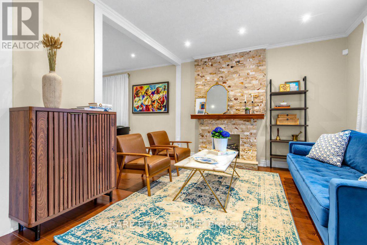 18 Earlscourt Avenue, Toronto, Ontario  M6E 4A6 - Photo 7 - W12920350