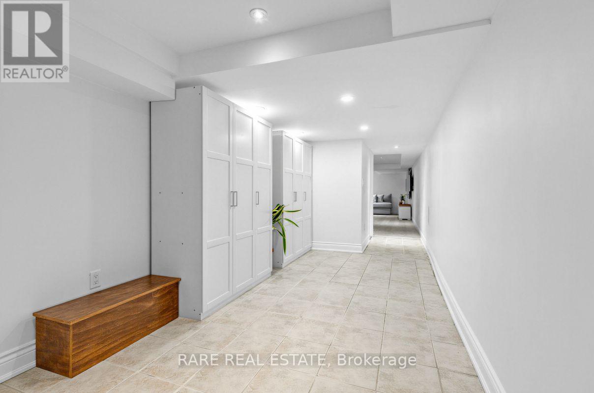 18 Earlscourt Avenue, Toronto, Ontario  M6E 4A6 - Photo 42 - W12920350