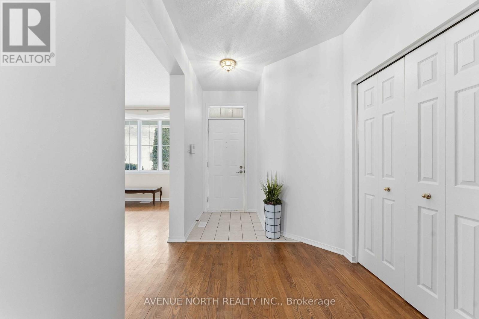 1838 Mccallum Drive, Ottawa, Ontario  K4A 3S9 - Photo 3 - X12921938