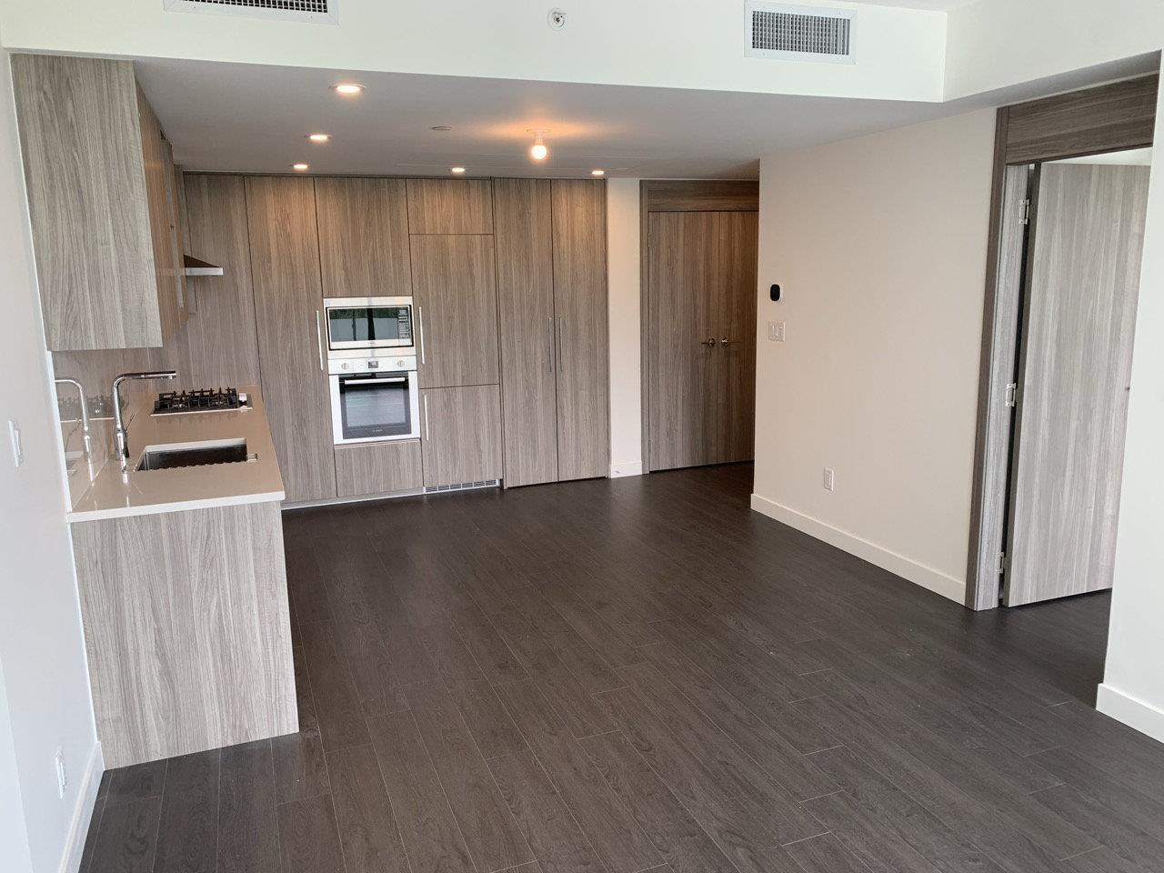 705 13778 100 Avenue, Surrey, British Columbia  V3T 0V3 - Photo 2 - R3103720