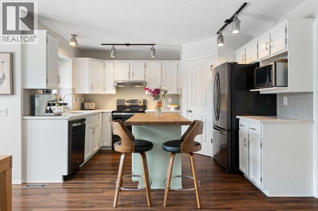 18 West Terrace Drive, Cochrane, Alberta  T4C 1R4 - Photo 13 - A2294386