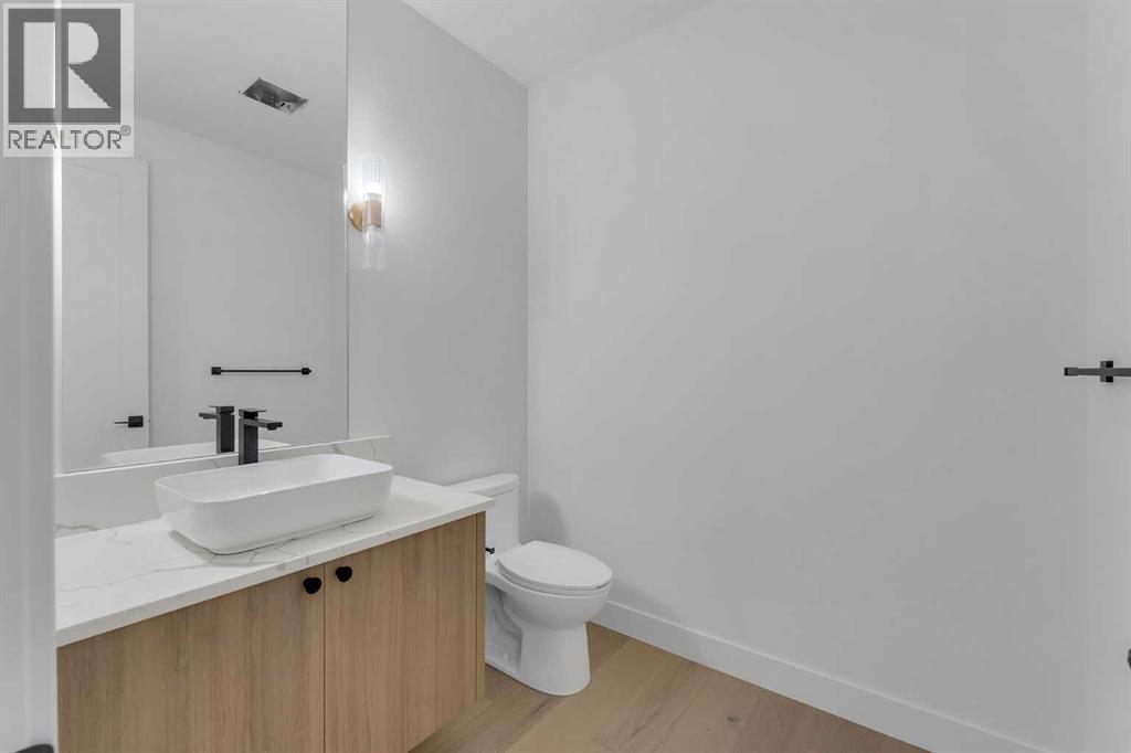 51 North Bridges Garden, Langdon, Alberta  T0J 1X3 - Photo 18 - A2296104