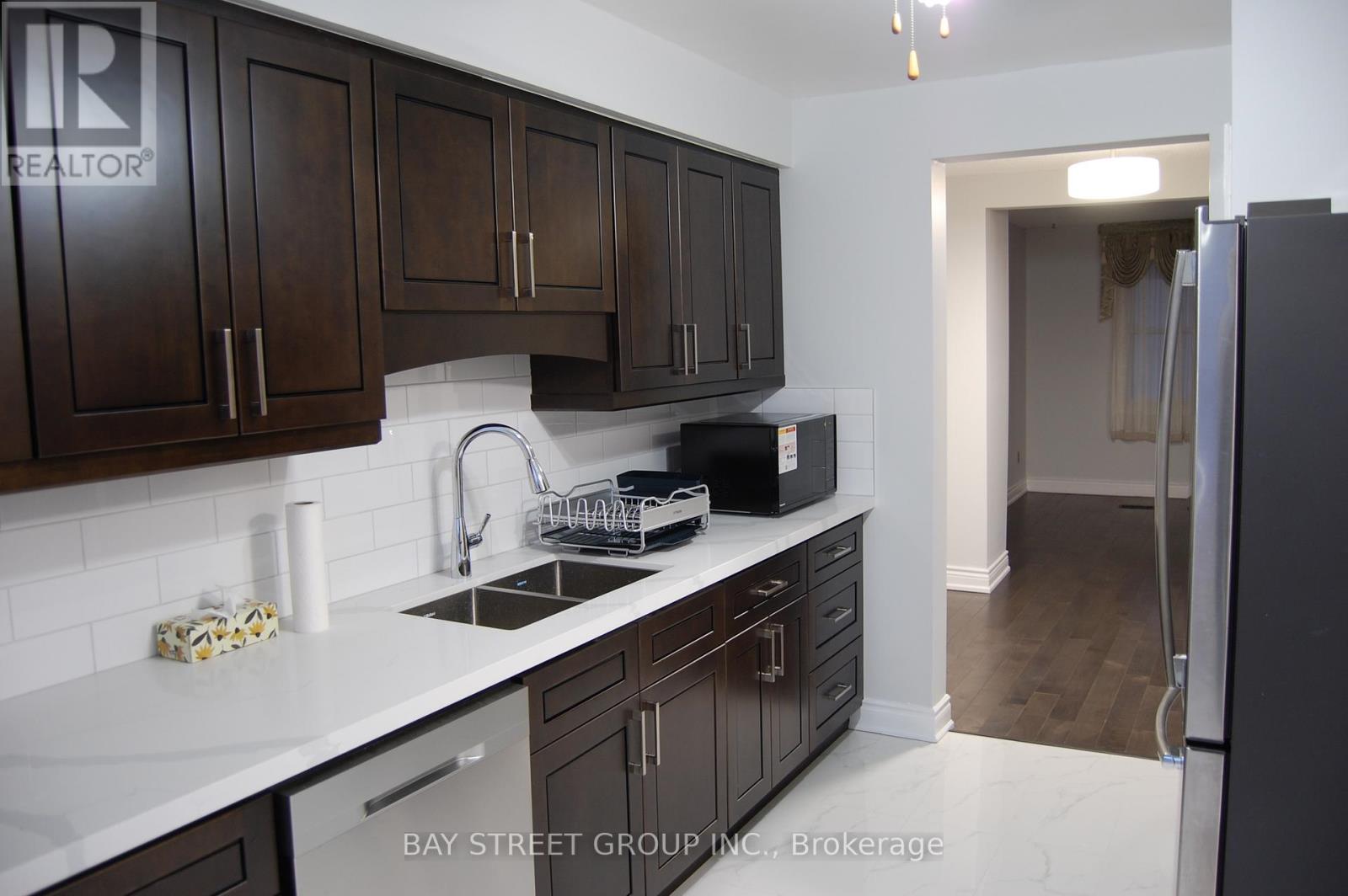 1122 Central Park Boulevard N, Oshawa, Ontario  L1G 7G8 - Photo 4 - E12922112