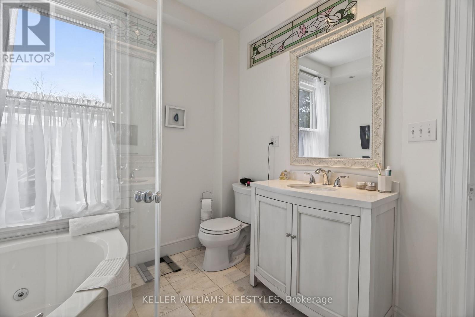 Photo 21 of 48 for 169 Ridout Street S