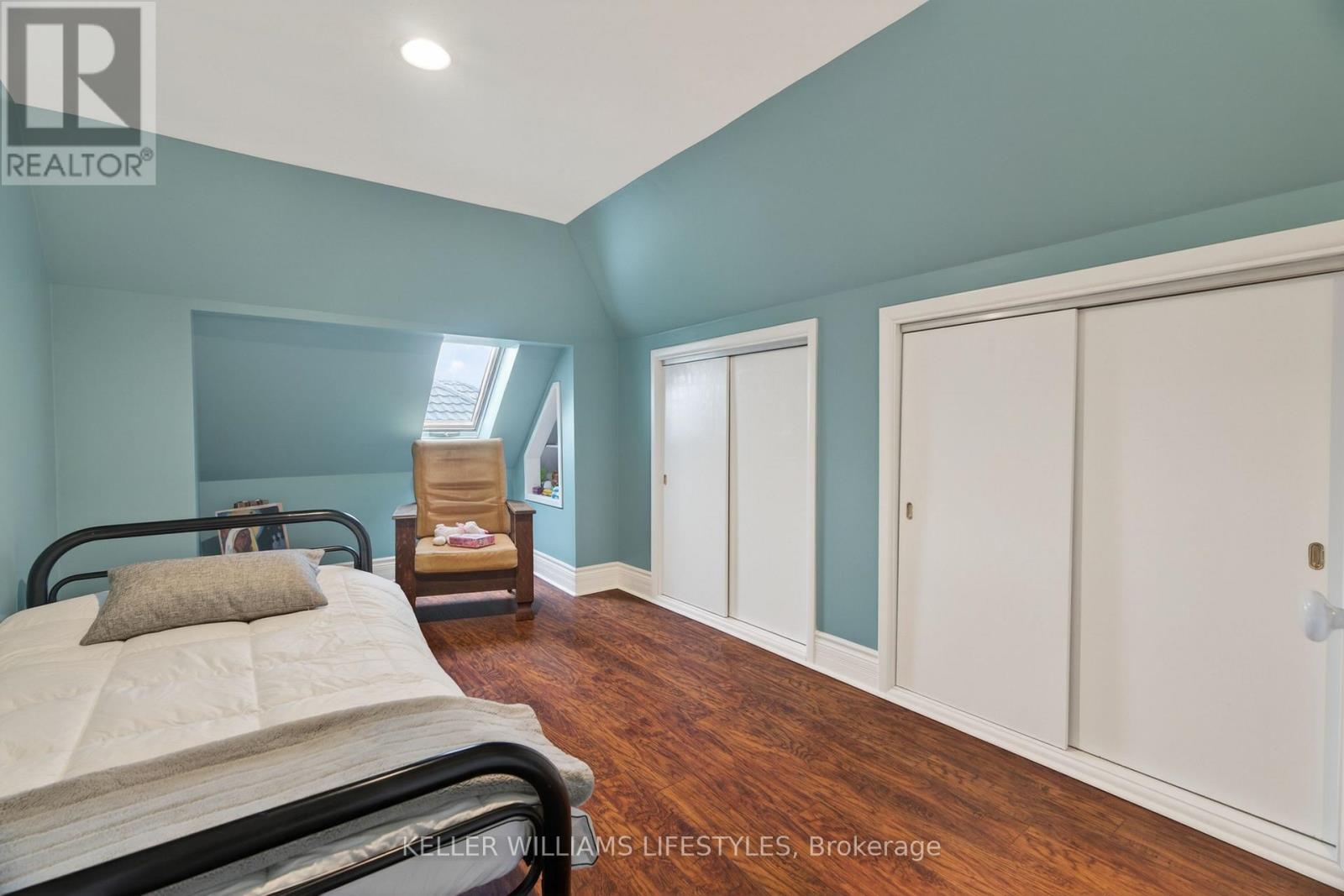 Photo 38 of 48 for 169 Ridout Street S