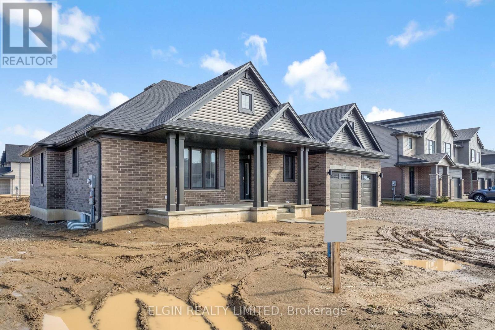 253 Renaissance Drive, St. Thomas, Ontario  N5R 0P9 - Photo 2 - X12766914