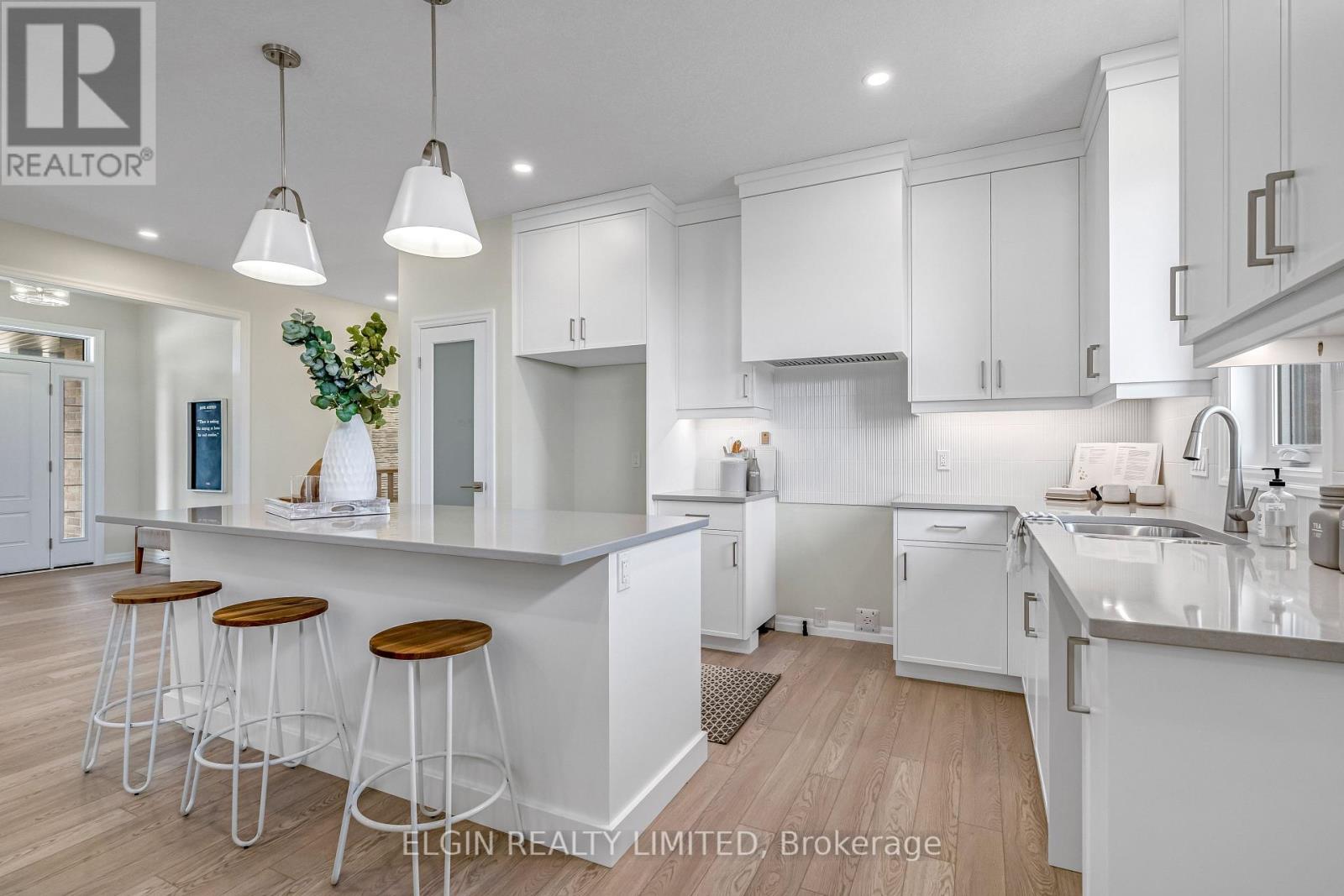 253 Renaissance Drive, St. Thomas, Ontario  N5R 0P9 - Photo 10 - X12766914