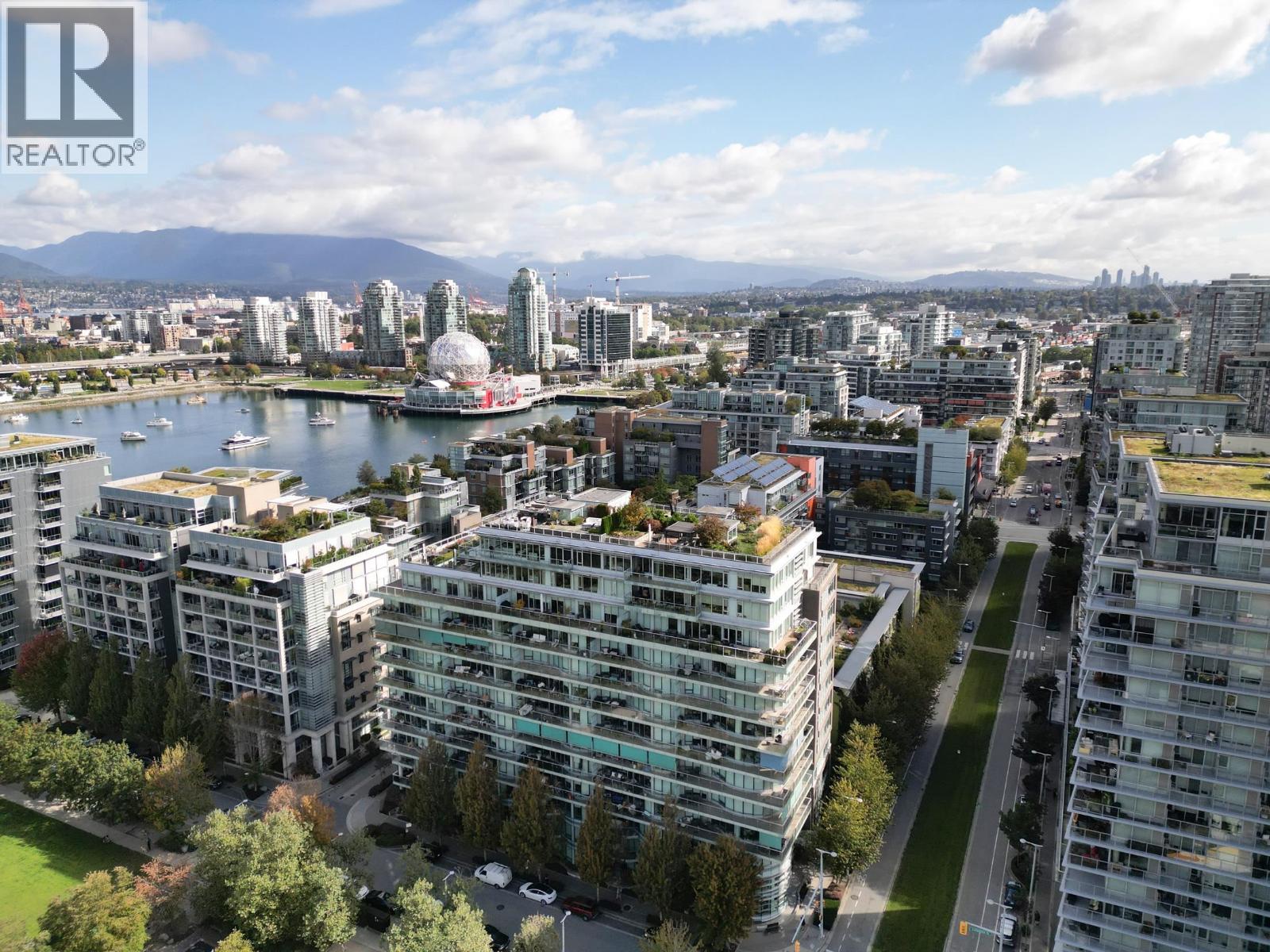305 1775 Quebec Street, Vancouver, British Columbia  V5T 0E3 - Photo 4 - R3099937