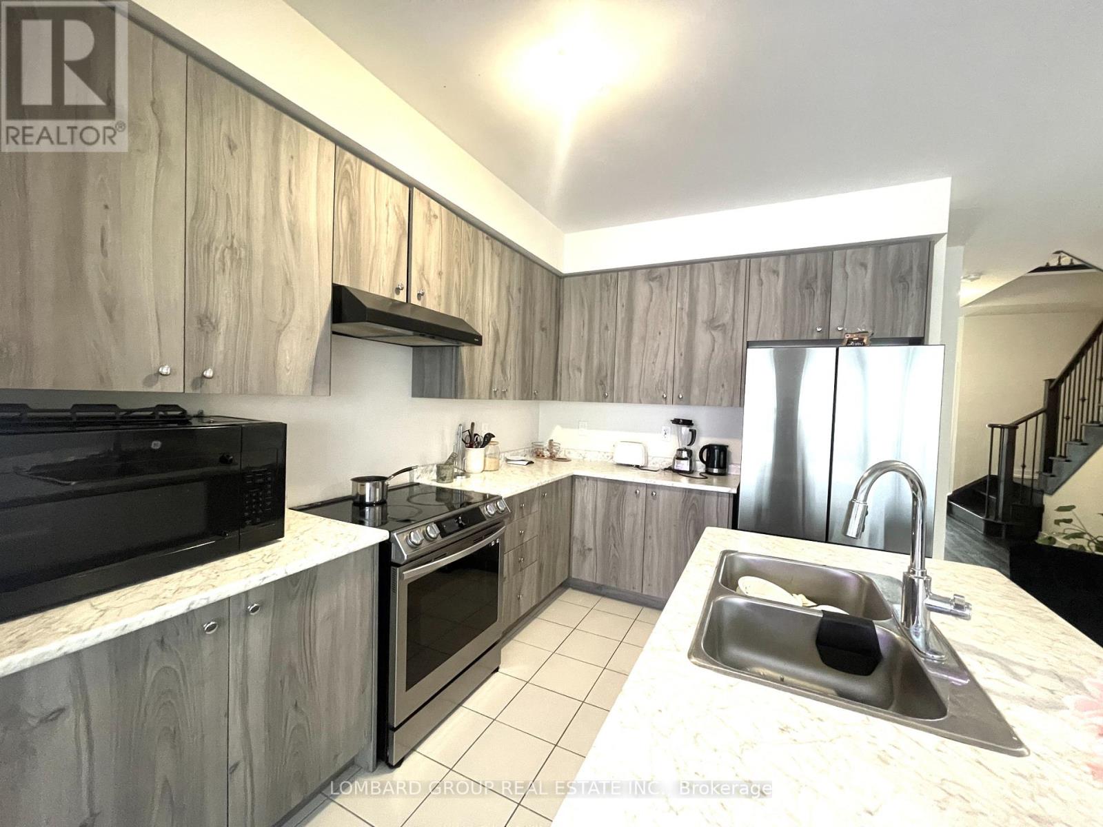 142 Lilac Circle, Haldimand, Ontario  N3W 0H7 - Photo 11 - X12922108