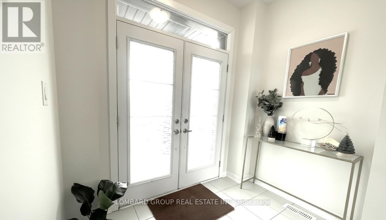 142 Lilac Circle, Haldimand, Ontario  N3W 0H7 - Photo 2 - X12922108