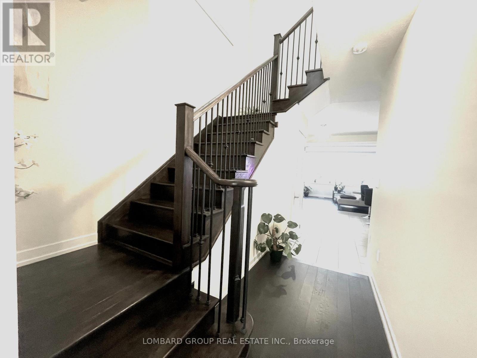 142 Lilac Circle, Haldimand, Ontario  N3W 0H7 - Photo 5 - X12922108