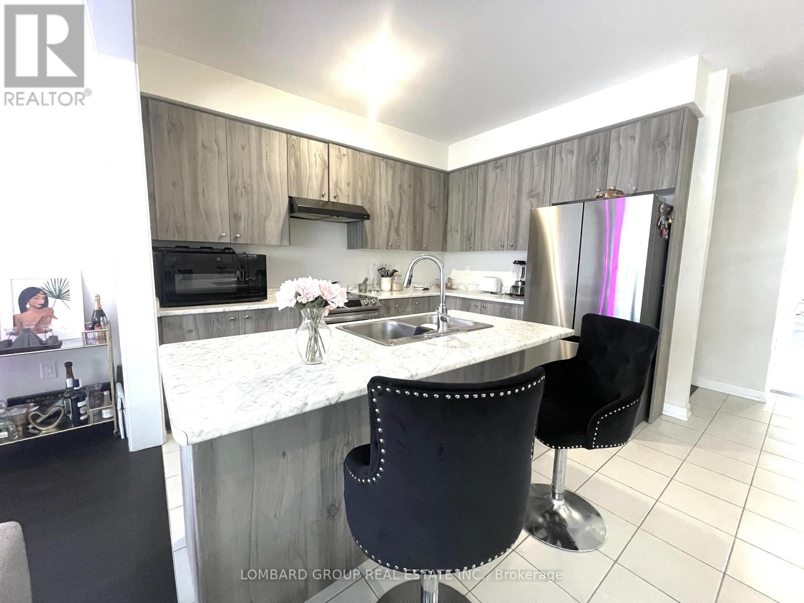 142 Lilac Circle, Haldimand, Ontario  N3W 0H7 - Photo 7 - X12922108