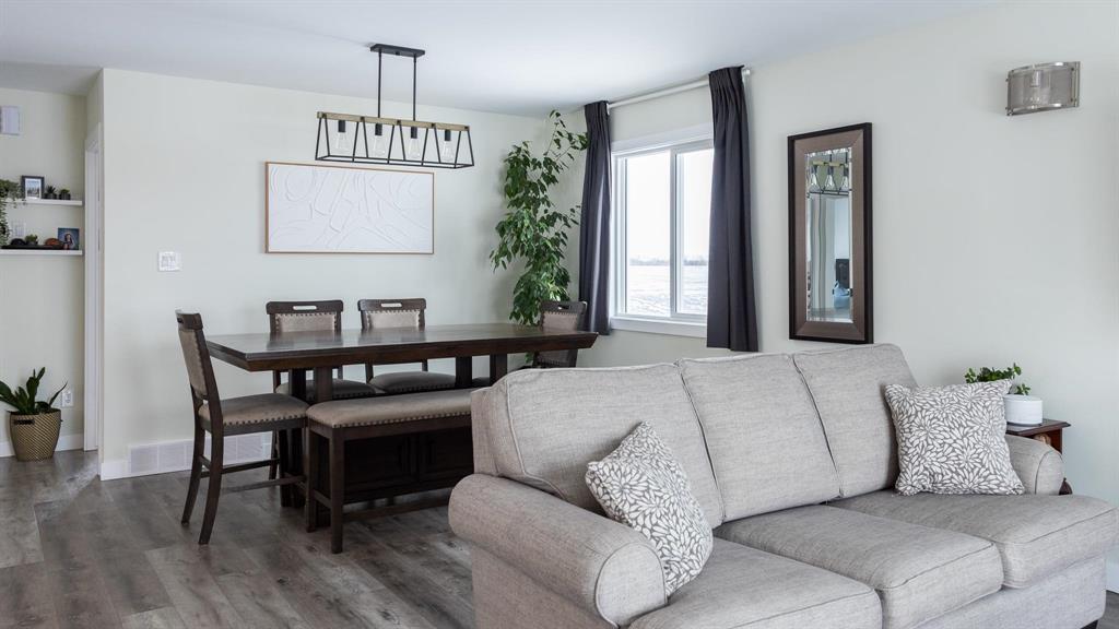 85 York Crescent, Steinbach, Manitoba  R5G 2V4 - Photo 3 - 202605514