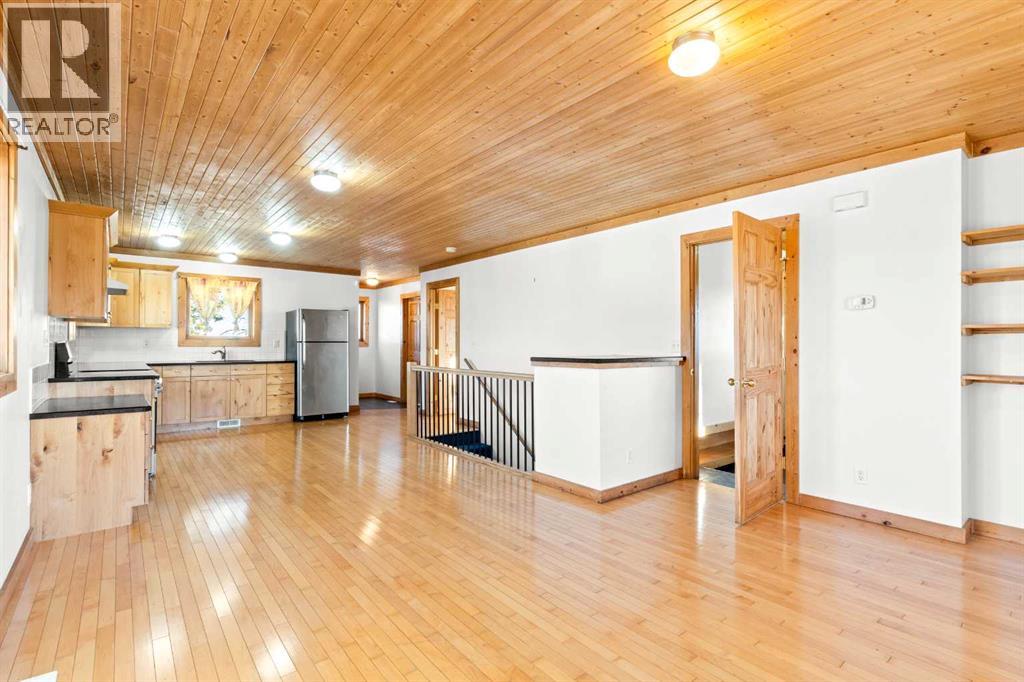 2018 24 Avenue, Didsbury, Alberta  T0M 0W0 - Photo 11 - A2282500