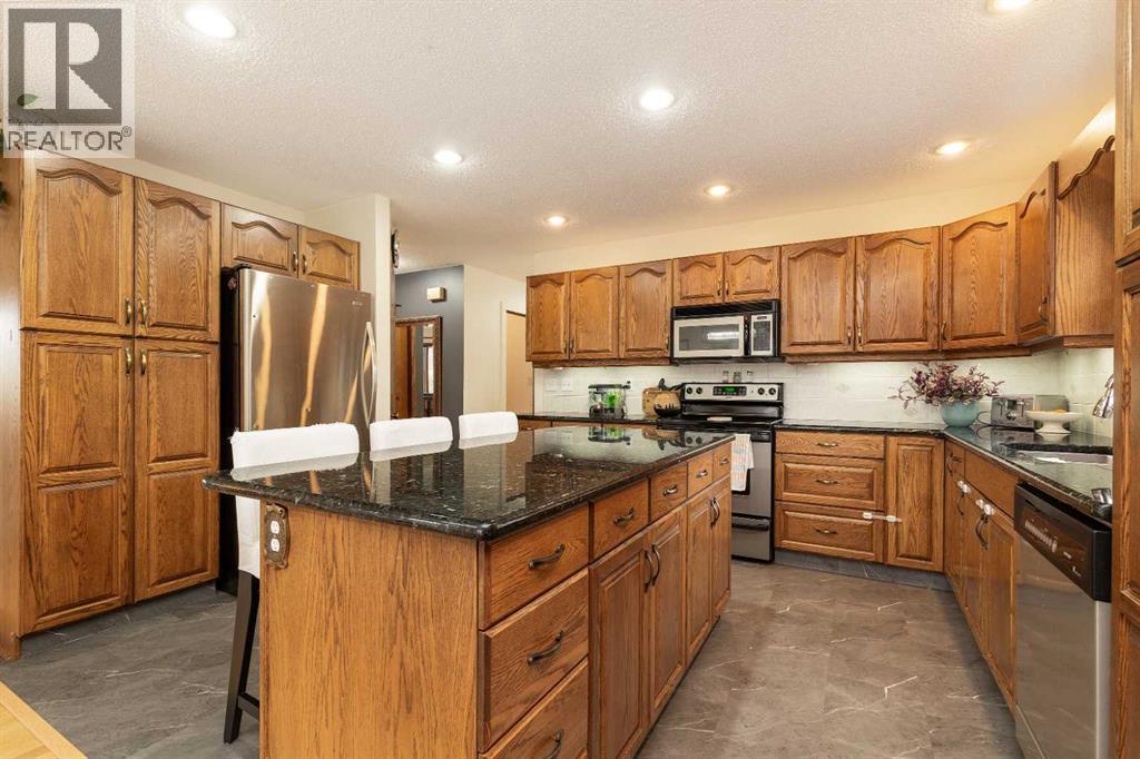 2208 27 Avenue S, Lethbridge, Alberta  T1K 6K4 - Photo 10 - A2295029