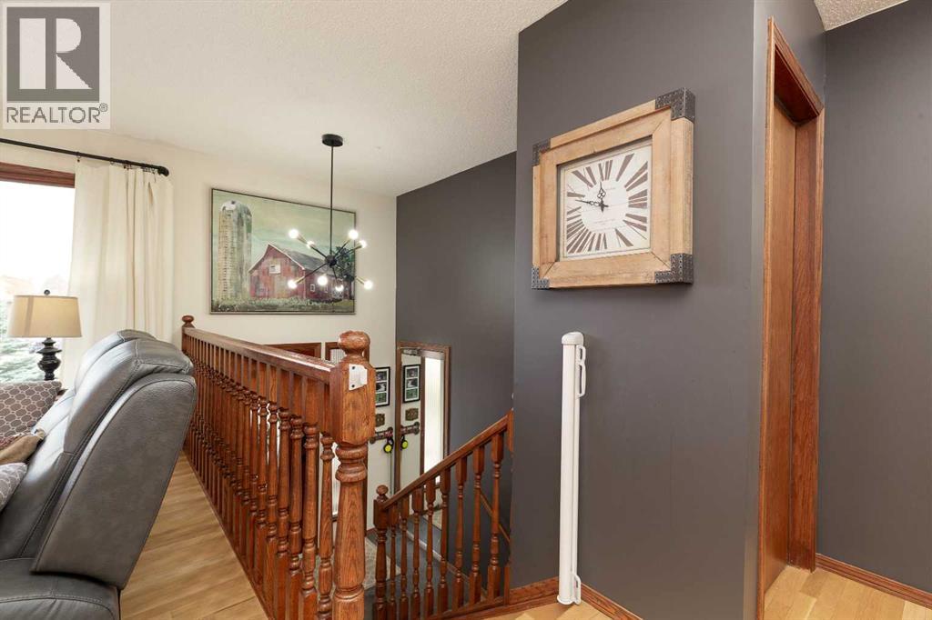 2208 27 Avenue S, Lethbridge, Alberta  T1K 6K4 - Photo 3 - A2295029