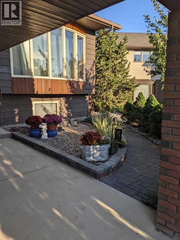 2208 27 Avenue S, Lethbridge, Alberta  T1K 6K4 - Photo 41 - A2295029