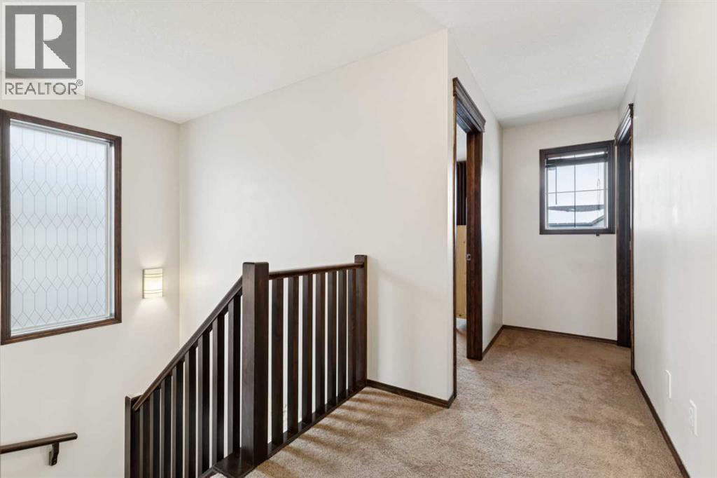 69 Elgin Meadows Manor Se, Calgary, Alberta  T2Z 0S1 - Photo 22 - A2294695