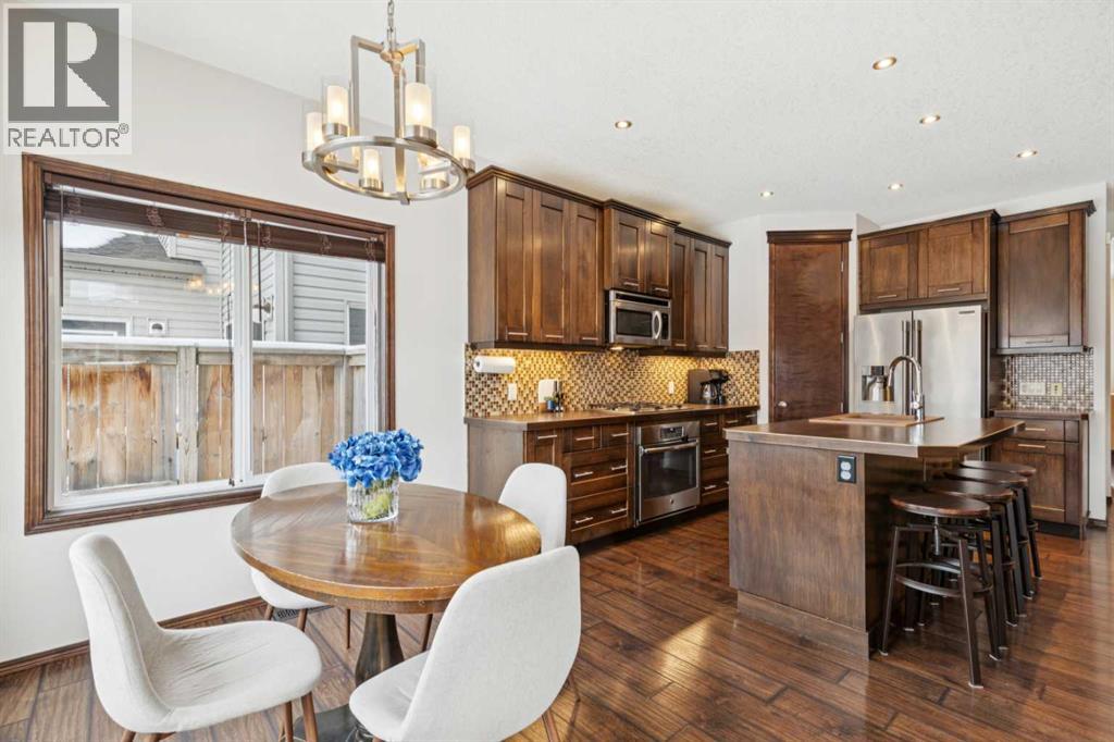 69 Elgin Meadows Manor Se, Calgary, Alberta  T2Z 0S1 - Photo 11 - A2294695