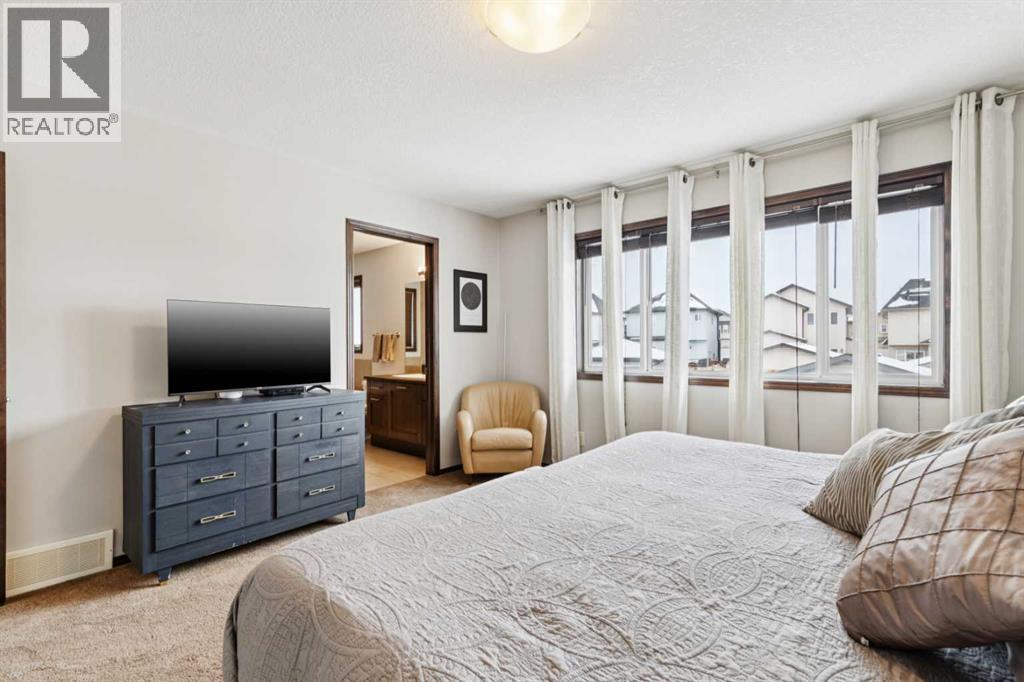 69 Elgin Meadows Manor Se, Calgary, Alberta  T2Z 0S1 - Photo 17 - A2294695