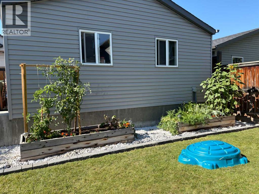 69 Elgin Meadows Manor Se, Calgary, Alberta  T2Z 0S1 - Photo 33 - A2294695