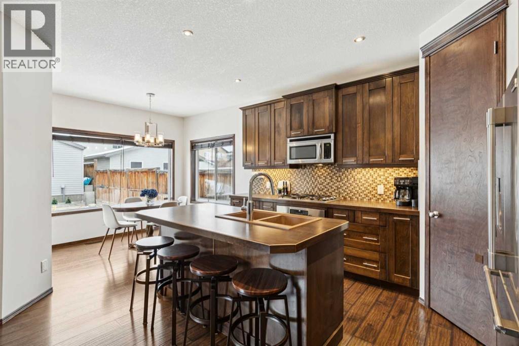 69 Elgin Meadows Manor Se, Calgary, Alberta  T2Z 0S1 - Photo 7 - A2294695