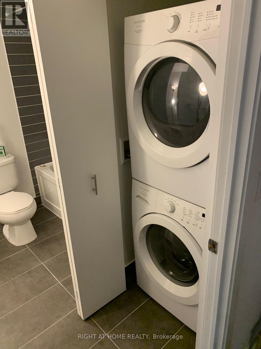 1105 - 150 East Liberty Street E, Toronto, Ontario  M6K 3R5 - Photo 9 - C12922132