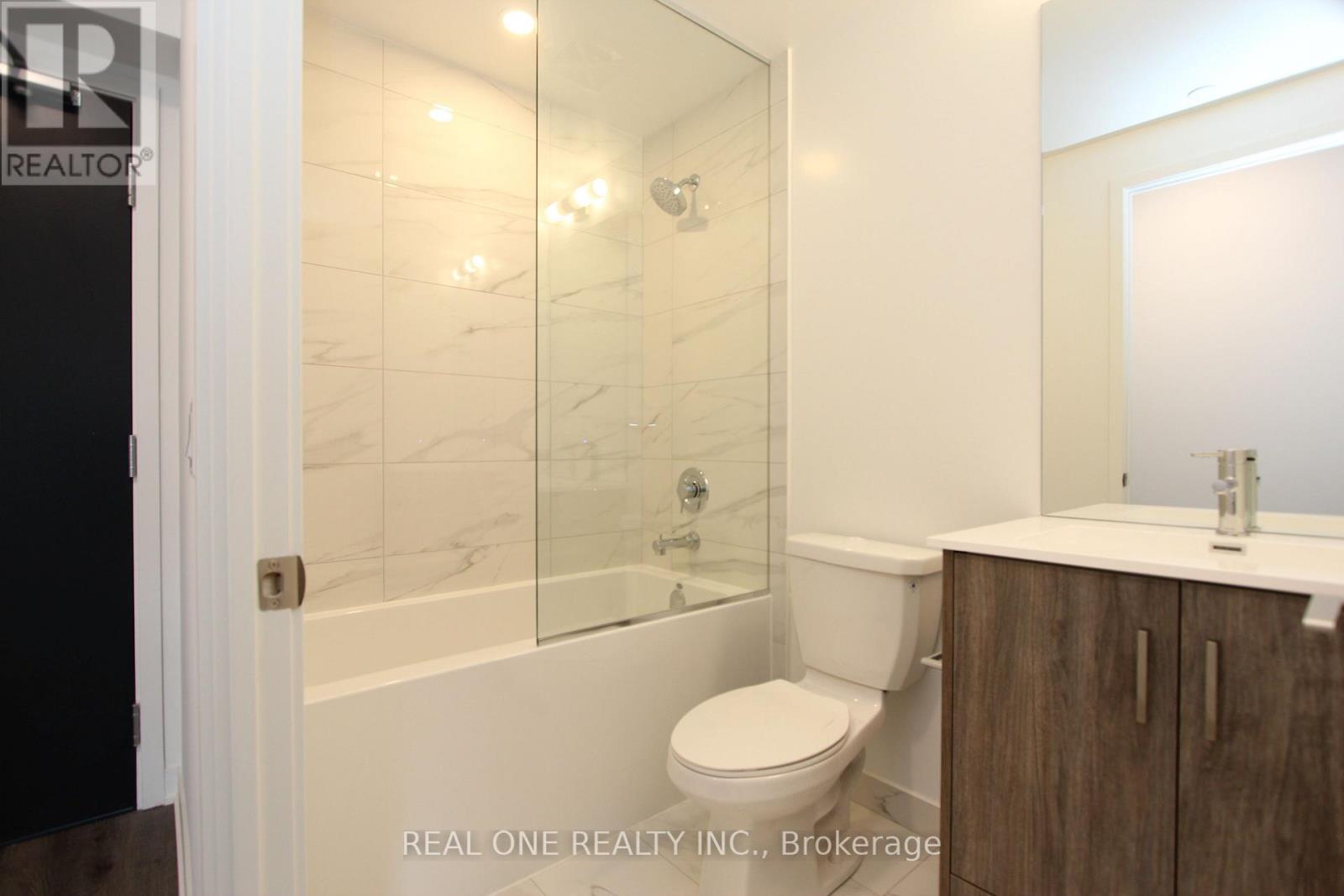 3307 - 180 Front Street E, Toronto, Ontario  M5A 0A9 - Photo 12 - C12922142