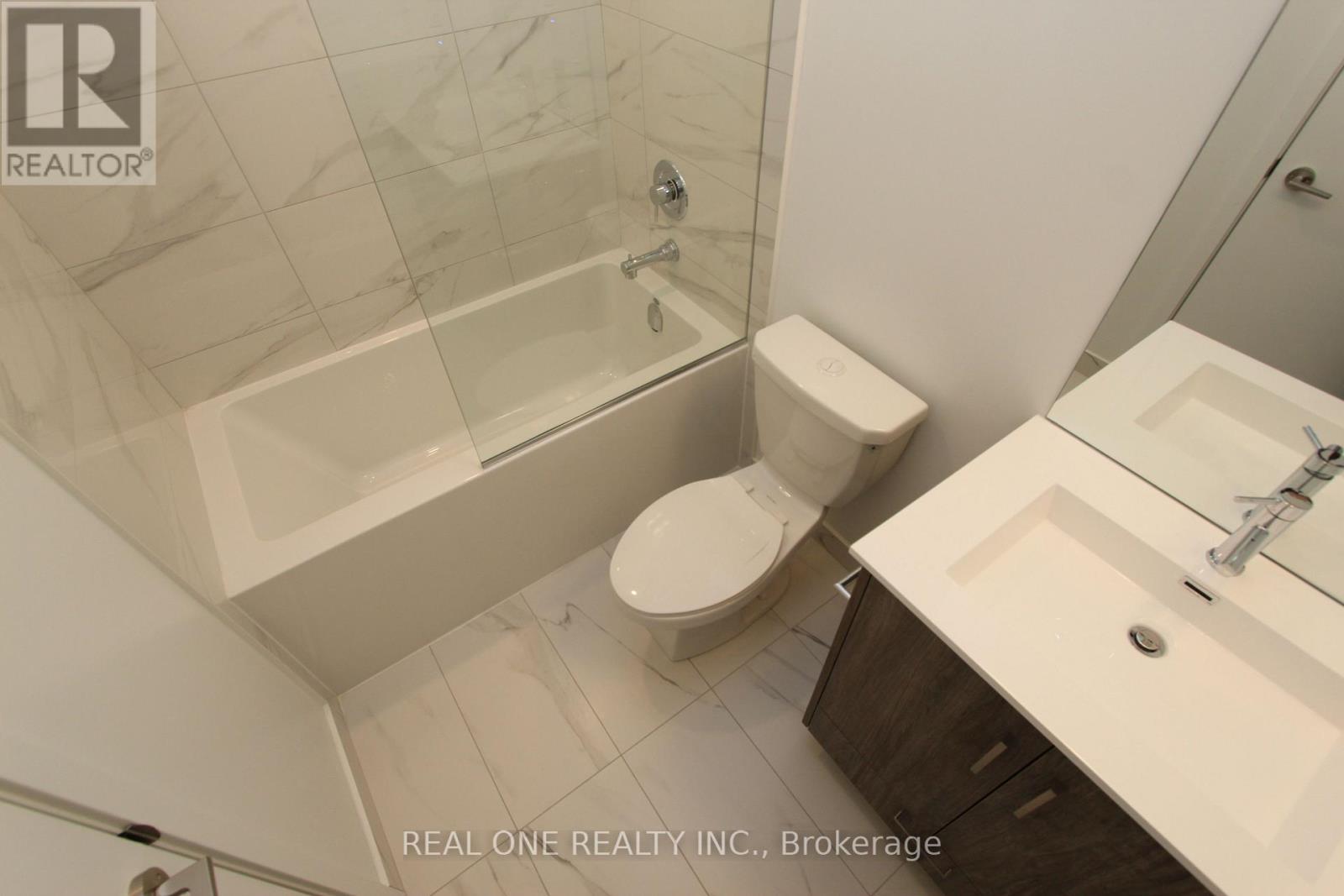 3307 - 180 Front Street E, Toronto, Ontario  M5A 0A9 - Photo 13 - C12922142