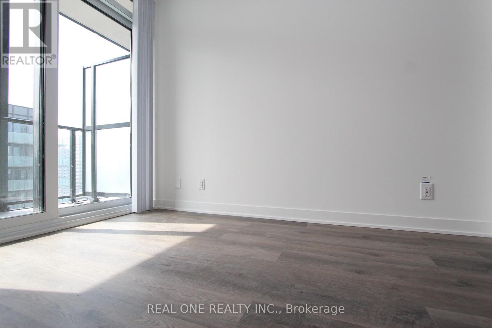 3307 - 180 Front Street E, Toronto, Ontario  M5A 0A9 - Photo 5 - C12922142