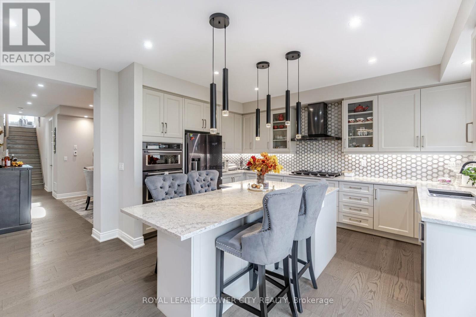 8 Ixworth Circle, Brampton, Ontario  L6Y 6J8 - Photo 14 - W12920998