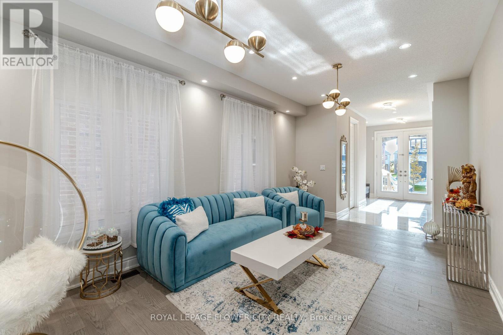 8 Ixworth Circle, Brampton, Ontario  L6Y 6J8 - Photo 8 - W12920998