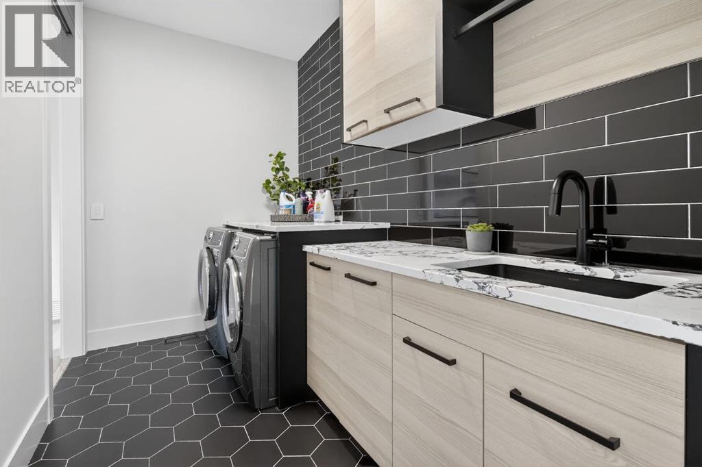 6515 Longmoor Way Sw, Calgary, Alberta  T3E 5Z8 - Photo 19 - A2294630