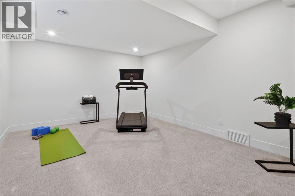 6515 Longmoor Way Sw, Calgary, Alberta  T3E 5Z8 - Photo 24 - A2294630