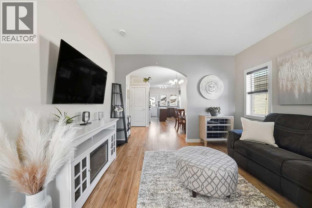 22 Mackenzie Ranch Way, Lacombe, Alberta T4L 0A7 - Photo 5 - A2288945