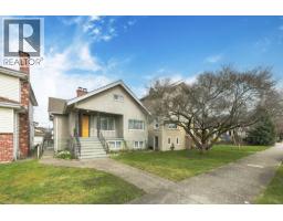 <div class="price">$1,575,000</div> 3521 Triumph Street, Vancouver<br><div style="margin-bottom:8px;"><small>Royal LePage Westside</small></div><div class='bed_bath'>4 Bed | 2 Bath</div>