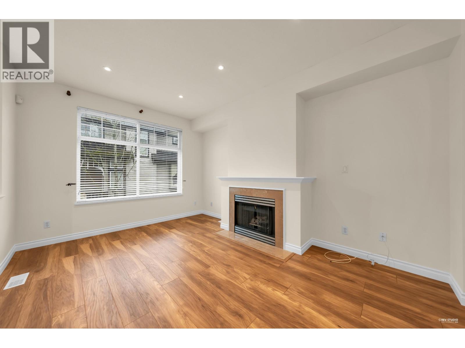 42 6888 Robson Drive, Richmond, British Columbia  V7C 5T6 - Photo 3 - R3103837