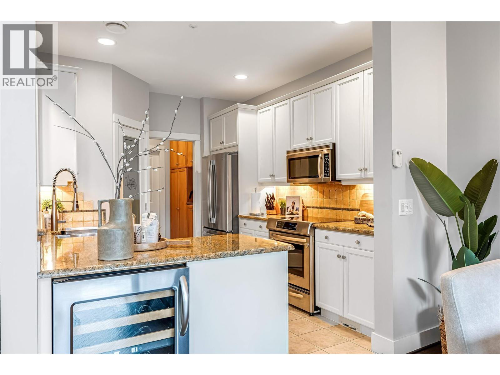 420 Niblick Court, Vernon, British Columbia  V1H 1V6 - Photo 10 - 10375151