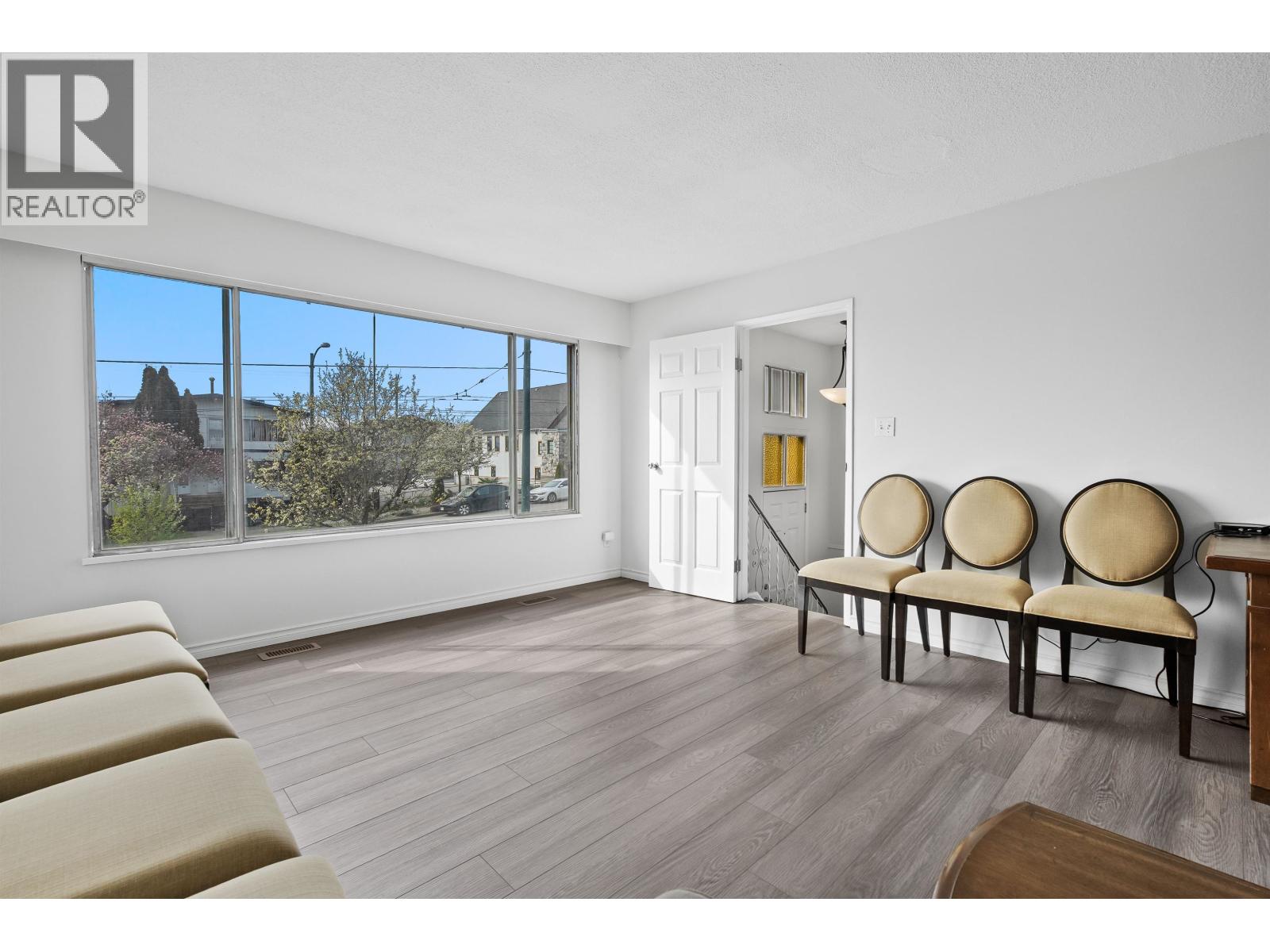 7656 Main Street, Vancouver, British Columbia  V5X 3K3 - Photo 6 - R3103855