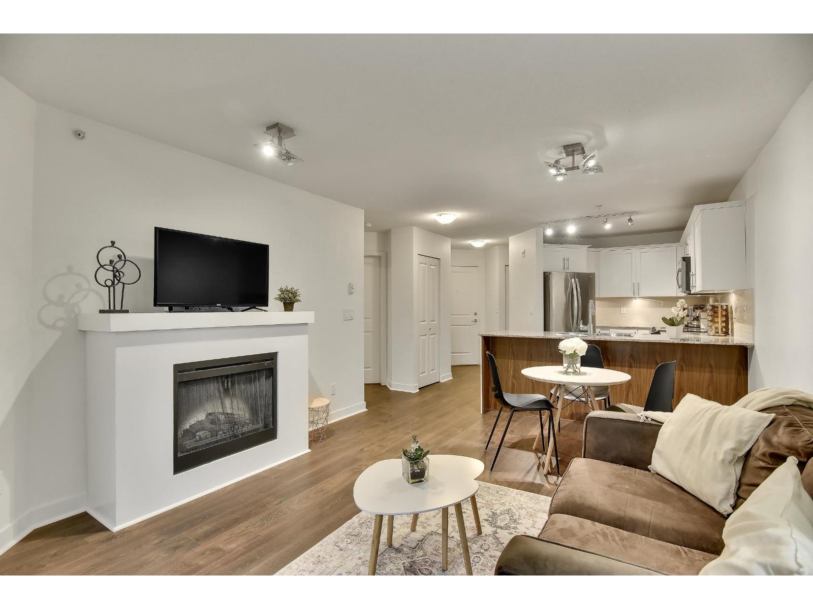 402 8915 202 Street, Langley, British Columbia  V1M 0B5 - Photo 2 - R3090161