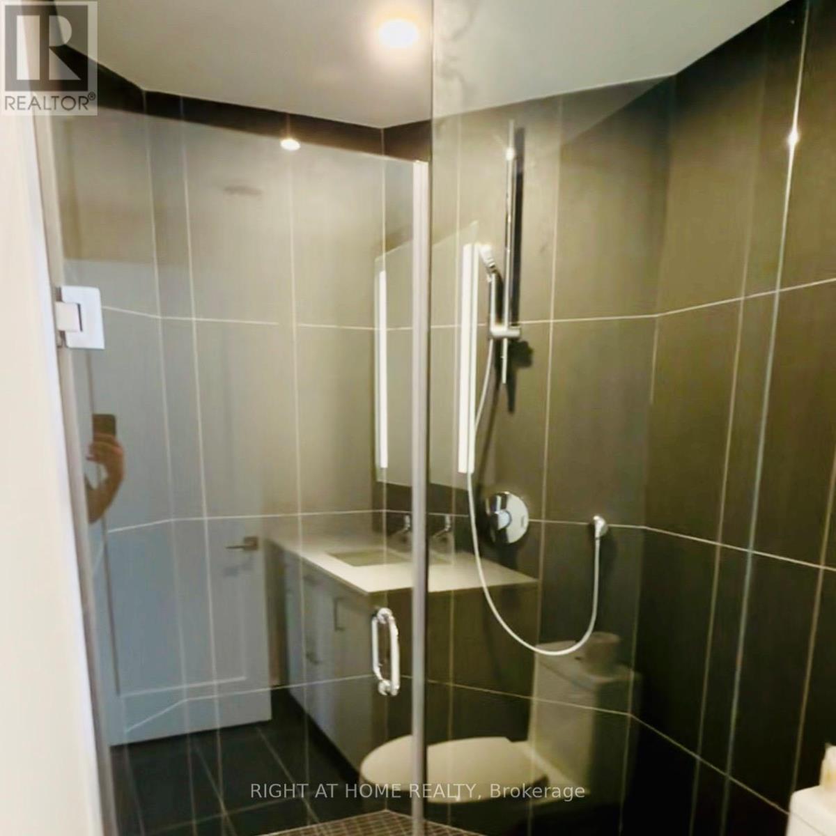 606 - 155 Merchants' Wharf, Toronto, Ontario  M5A 0Y4 - Photo 17 - C12922156