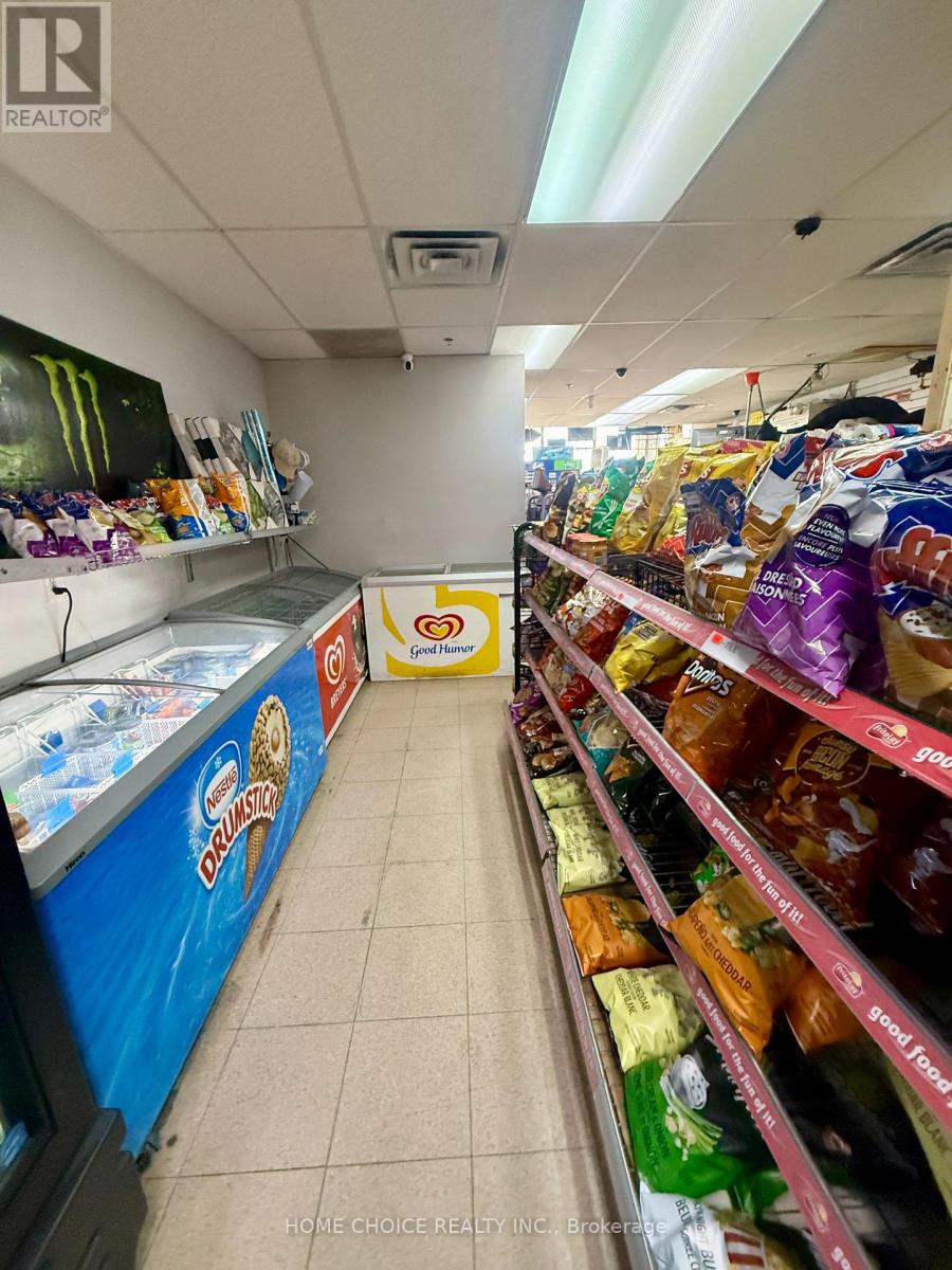 4 - 130 Bell Farm Road, Barrie, Ontario  L4M 6J4 - Photo 6 - S12922160