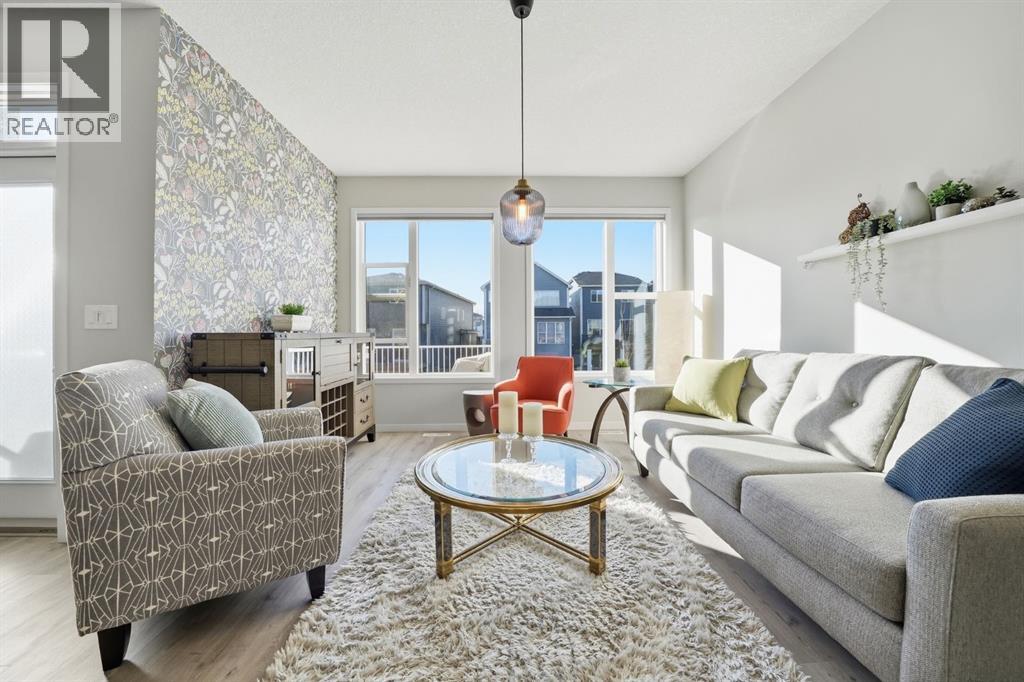 35 Cranbrook Gardens Se, Calgary, Alberta  T3M 2X5 - Photo 4 - A2294984