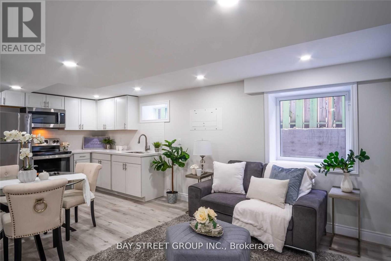 LOWER - 351 EAST 27TH STREET, Hamilton, Ontario