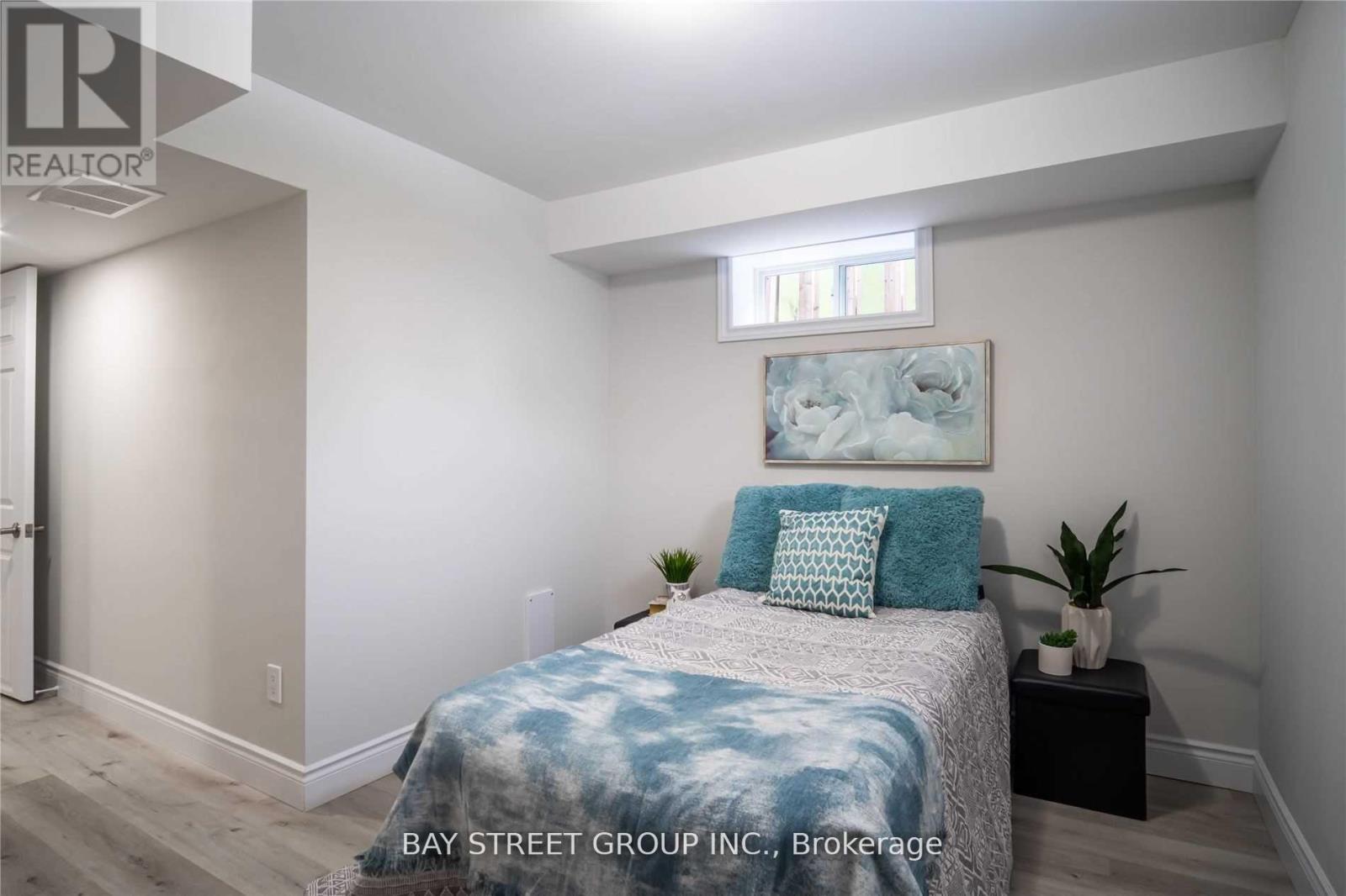 Lower - 351 East 27th Street, Hamilton, Ontario  L8V 3G9 - Photo 10 - X12922158