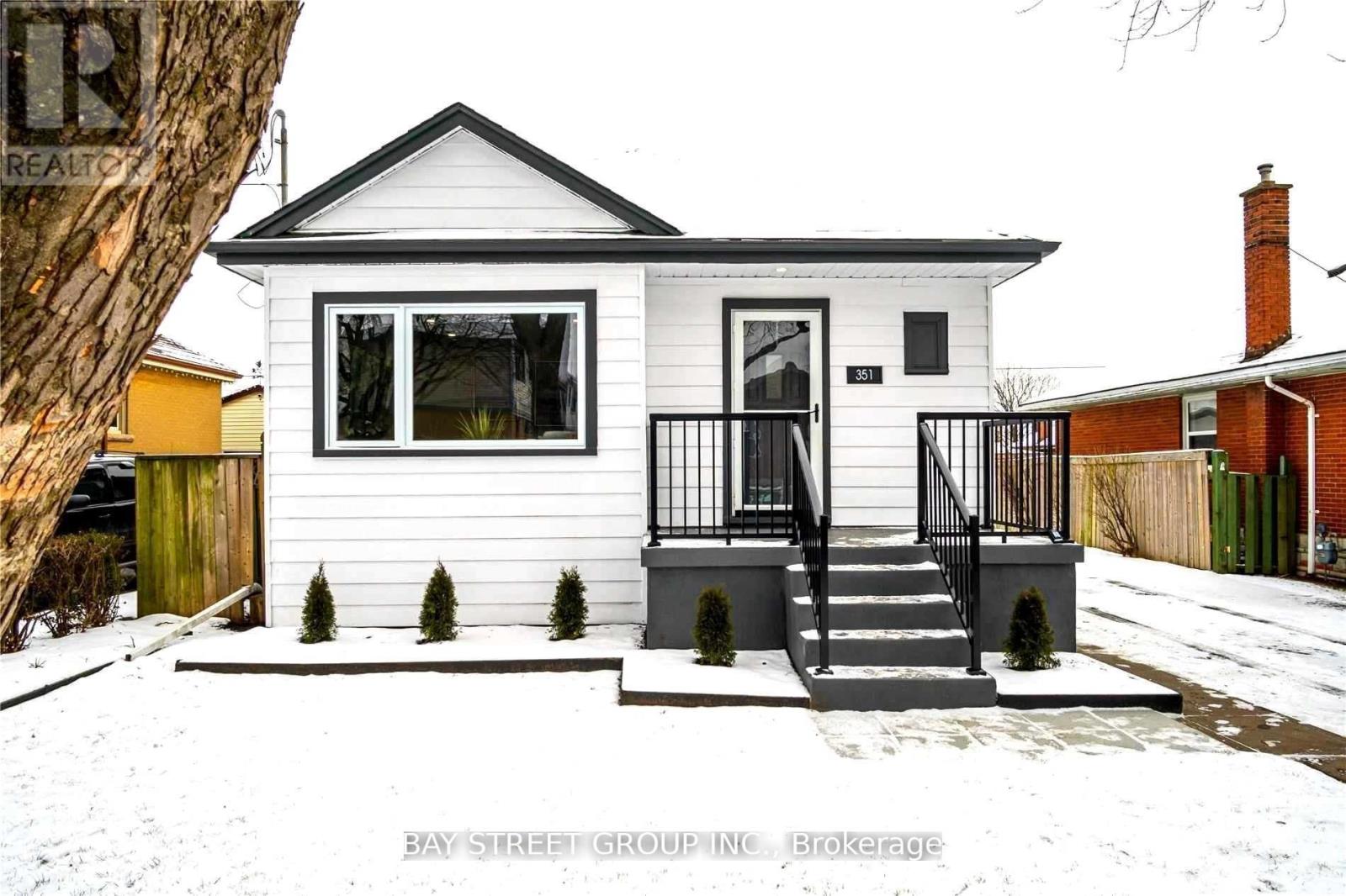 Lower - 351 East 27th Street, Hamilton, Ontario  L8V 3G9 - Photo 2 - X12922158