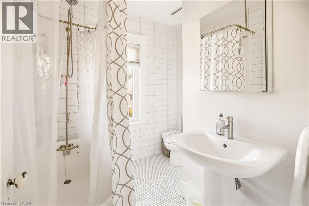 125 Wilhelm Street, Kitchener, Ontario  N2H 5S3 - Photo 38 - 40815201