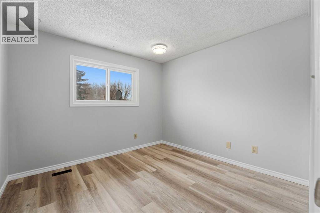 1, 96 Holmes Street, Red Deer, Alberta  T4P 6G6 - Photo 15 - A2288471