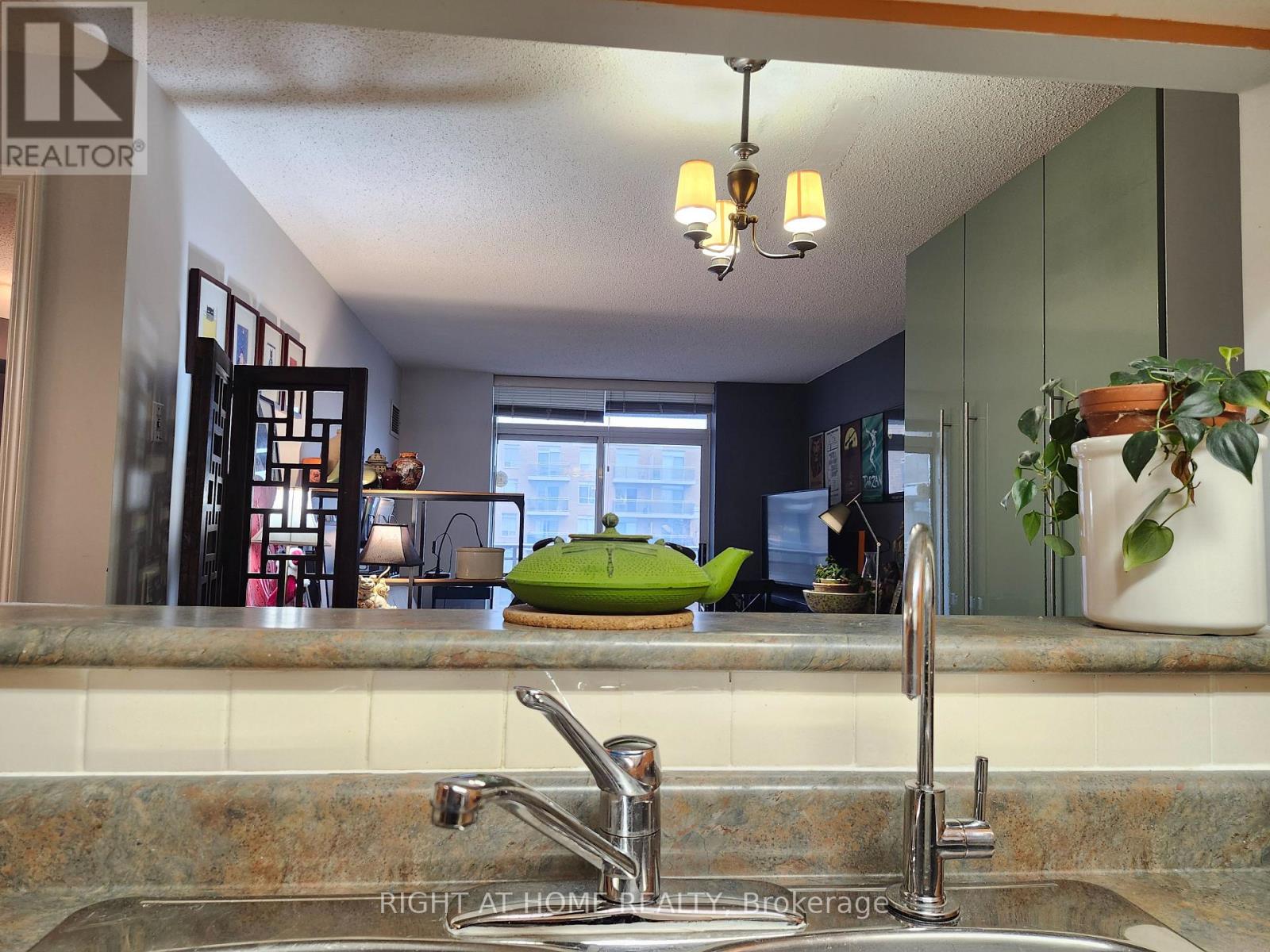 607 - 650 Lawrence Avenue W, Toronto, Ontario  M6A 3E8 - Photo 14 - C12922168