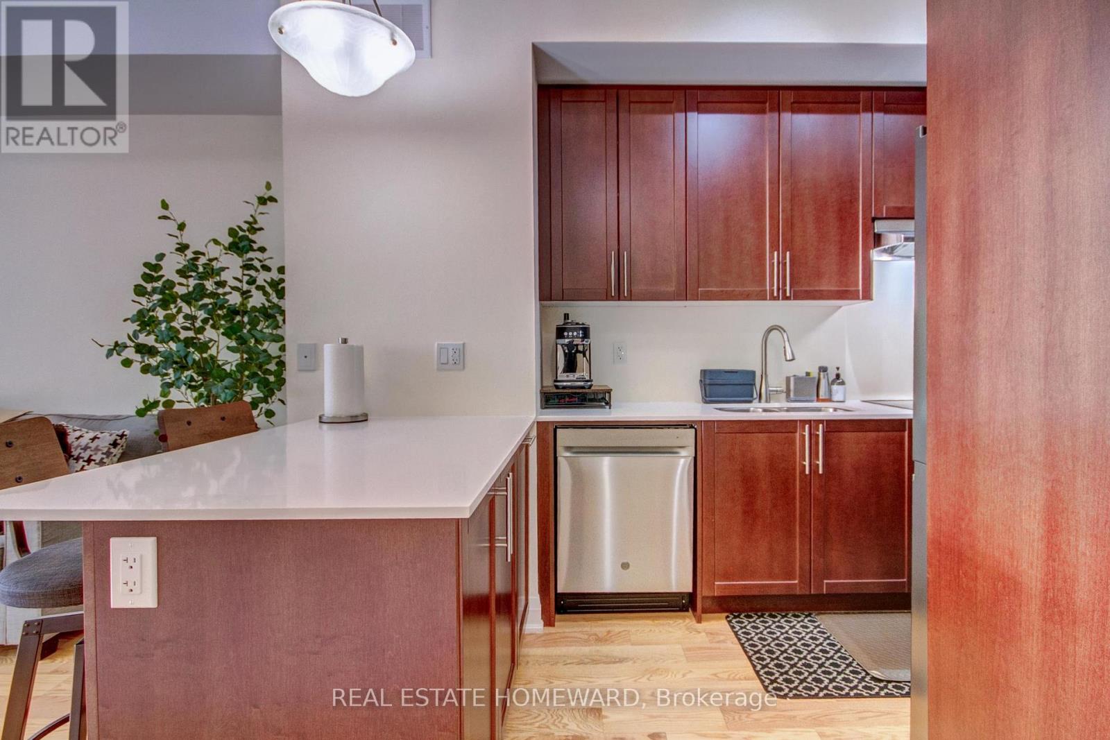 4 Curlew Drive, Toronto, Ontario  M3A 0A8 - Photo 9 - C12922178